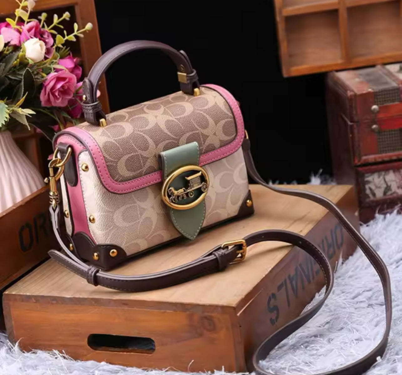 NEW! Small Crossbody Signature bag