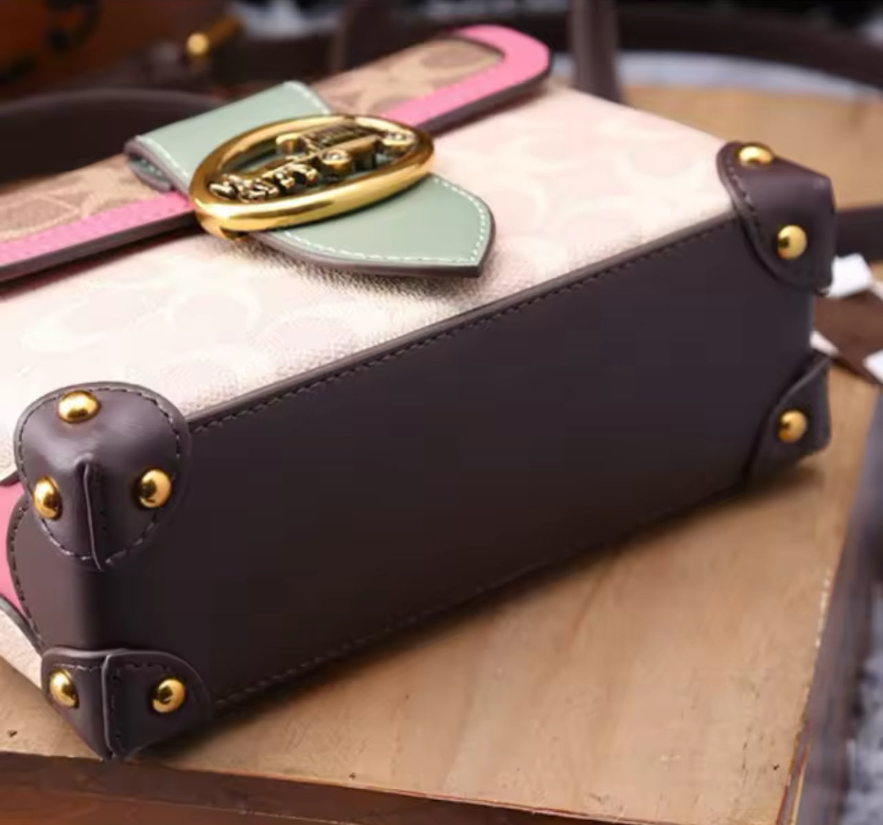 NEW! Small Crossbody Signature bag
