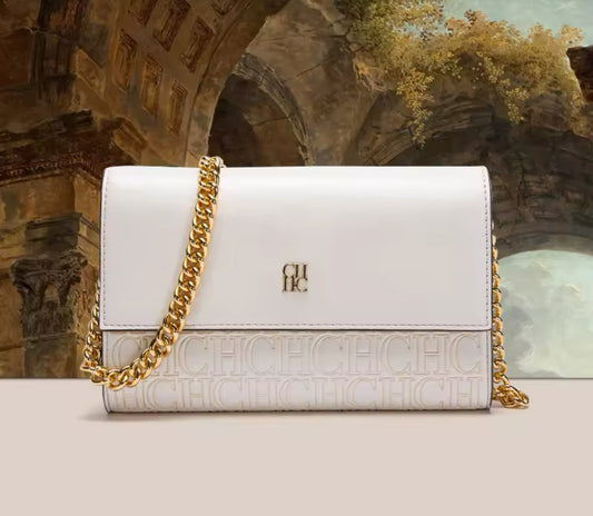 Minimalist Shoulder Bag With Chain Strap