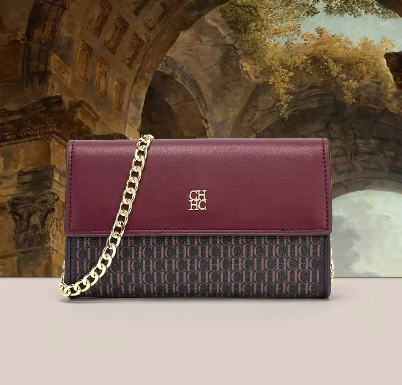 Minimalist Shoulder Bag With Chain Strap